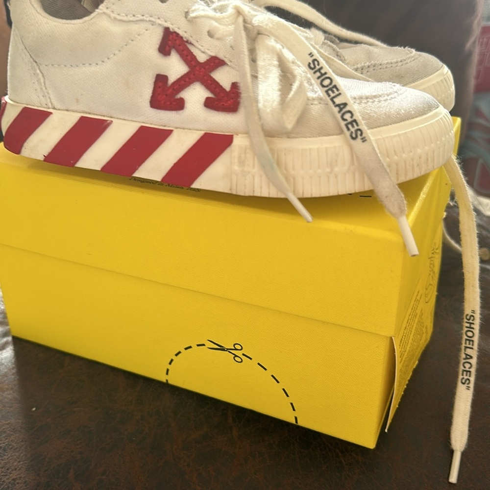 ‼️Off white little kids shoes‼️